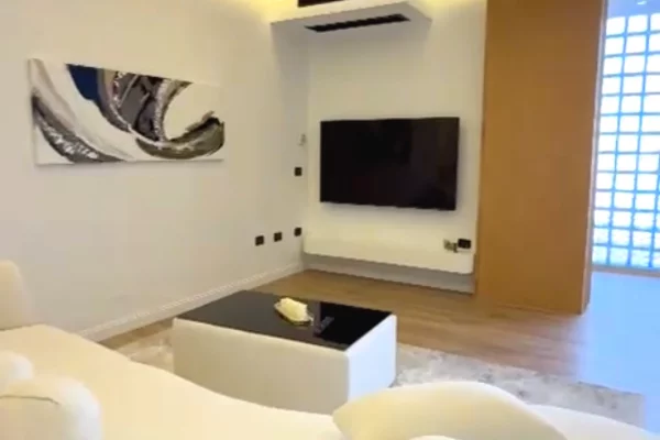 Shtepi me qera Apartament ne Tirane, 2+1, Mobilimi E mobiluar, Pagesa 1,500  Euro.