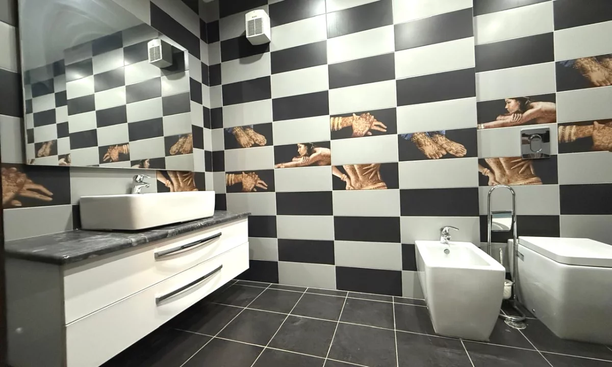 Shtepi me qera Apartament ne Tirane, 2+1, Mobilimi E mobiluar, Pagesa 650  Euro.