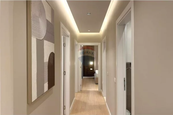 House for Rent 3+1 in Tirana - 1,800 Euro