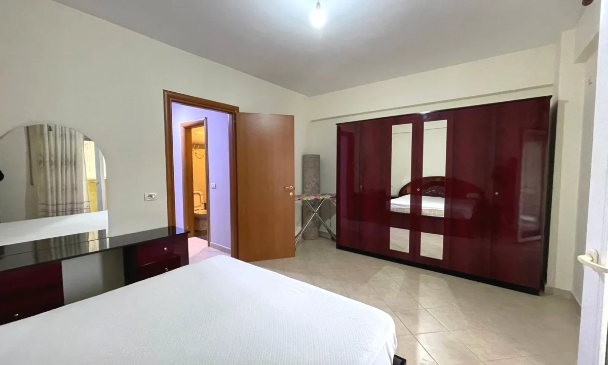 Shtepi me qera Apartament ne Tirane, 2+1, Mobilimi E mobiluar, Pagesa 650  Euro.