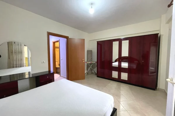 Apartament me qira