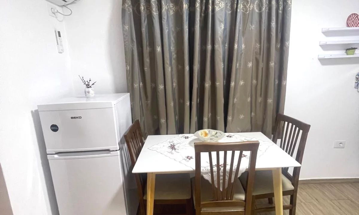 Shtepi me qera Apartament ne Tirane, 1+1, Mobilimi E mobiluar, Pagesa 550  Euro.