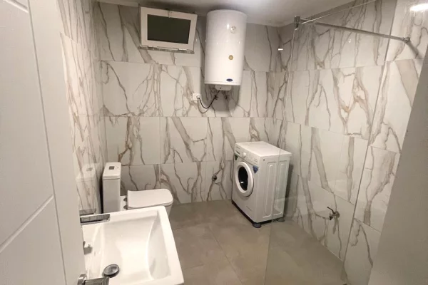 Shtepi me qera Apartament ne Tirane, 1+1, Mobilimi E mobiluar, Pagesa 550  Euro.