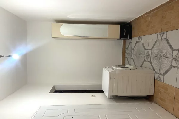 Shtepi me qera Shtepi Private ne Tirane, 1+1, Mobilimi E mobiluar, Pagesa 23,000  Leke.