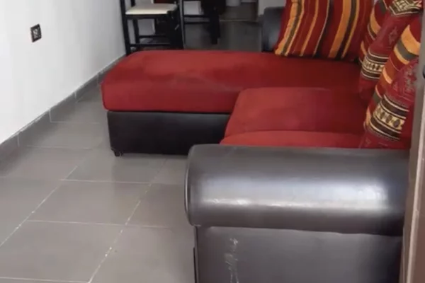 Jepet shtepi 1+1 e mobiluar