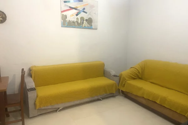 Shtepi me qera 1+1 ne Tirane - 25,000 Leke