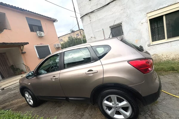 Cars for sale in Tirana, Nissan, 2009 Diesel,Kambio Automatik Payment 300,000  Leke.
