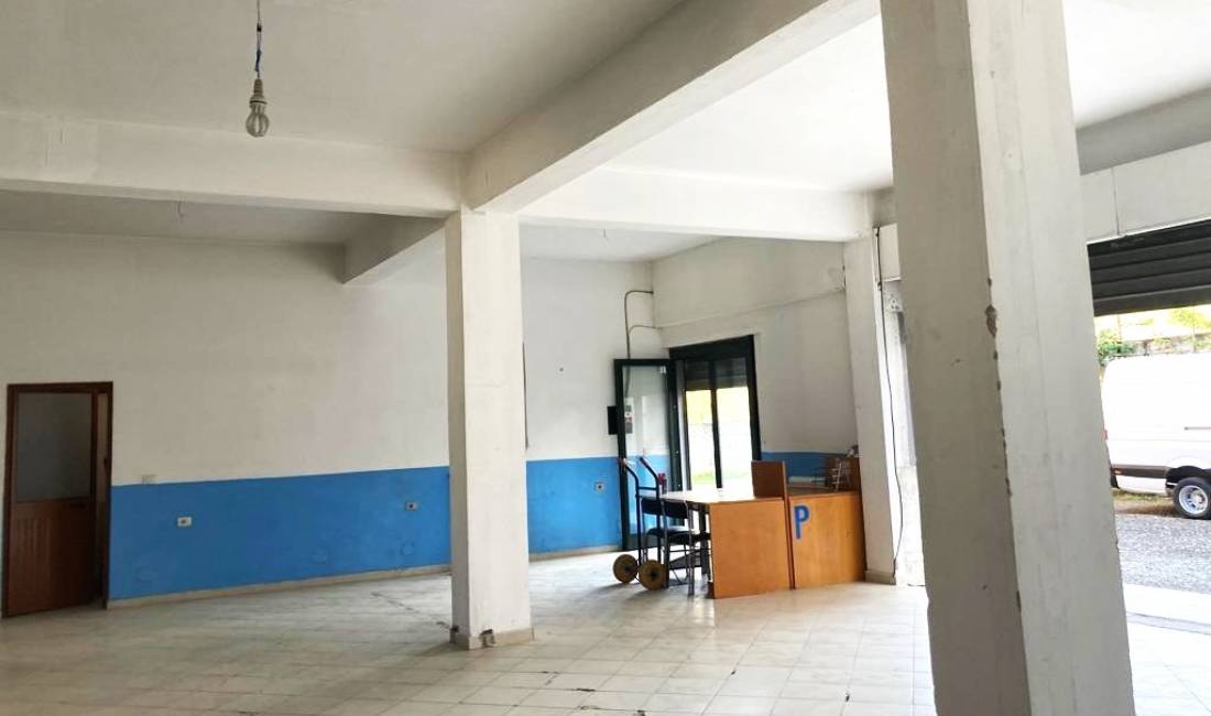 Magazine me Qera ne Astir prane Sheshit Shqiponja