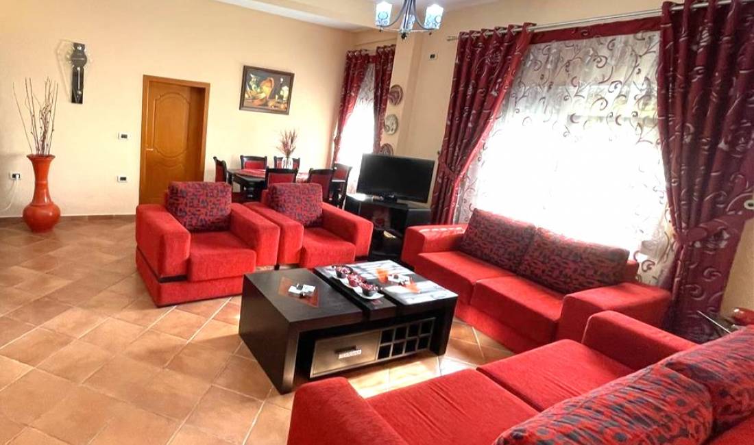 Shtepi me qera Apartament ne Tirane, 2+1, Mobilimi E mobiluar, Pagesa 400  Euro.