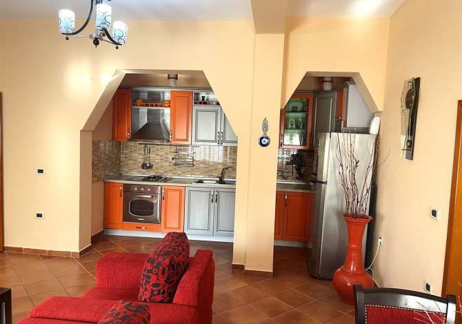 Shtepi me qera Apartament ne Tirane, 2+1, Mobilimi E mobiluar, Pagesa 400  Euro.