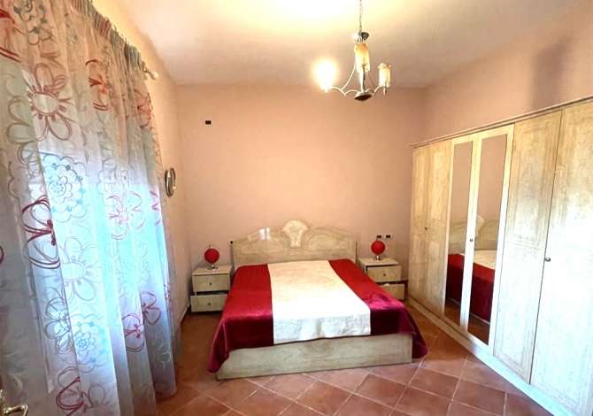 Shtepi me qera Apartament ne Tirane, 2+1, Mobilimi E mobiluar, Pagesa 400  Euro.