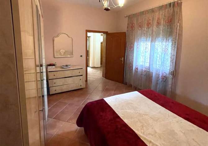 Shtepi me qera Apartament ne Tirane, 2+1, Mobilimi E mobiluar, Pagesa 400  Euro.