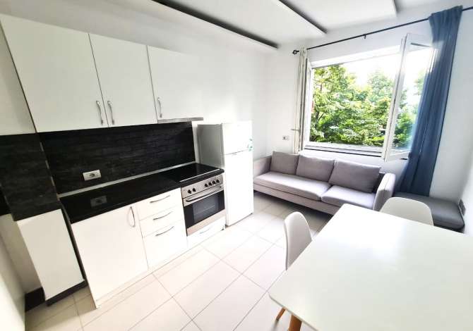 Shtepi me qera Apartament ne Tirane, 2+1, Mobilimi E mobiluar, Pagesa 50,000  Leke.