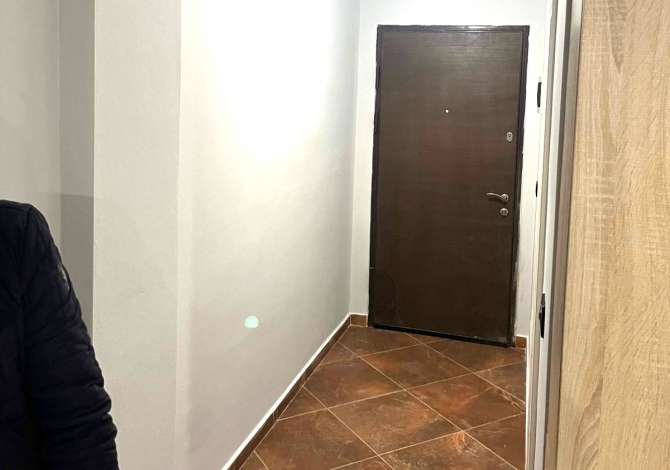 Shtepi me qera Apartament ne Tirane, 2+1, Mobilimi E mobiluar, Pagesa 35,000  Leke.