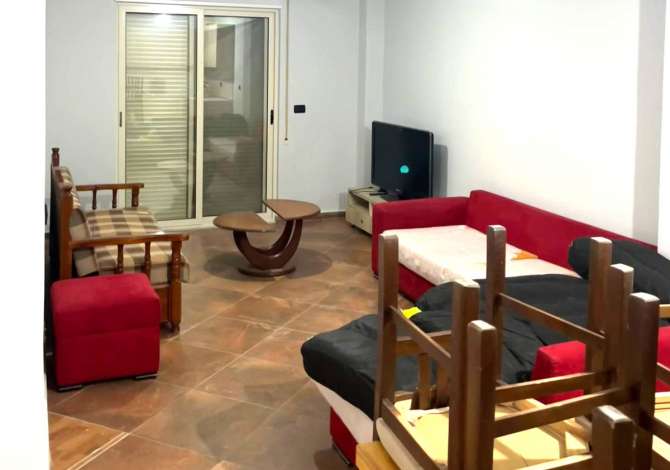 Shtepi me qera Apartament ne Tirane, 2+1, Mobilimi E mobiluar, Pagesa 35,000  Leke.