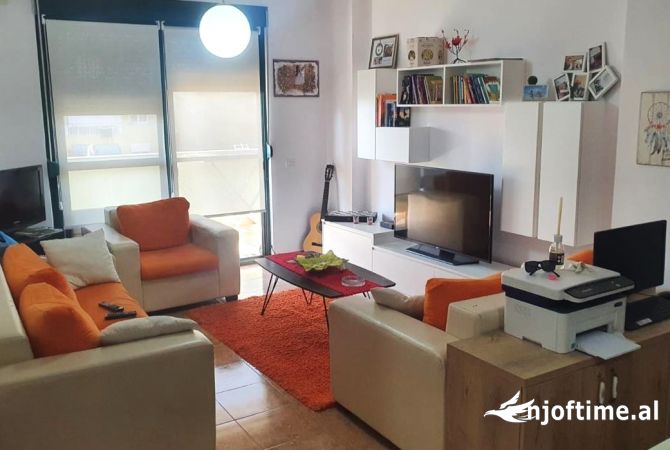 ⬇️Apartament 2+1 afer Brrylit prapa Ministrise se Jashtme