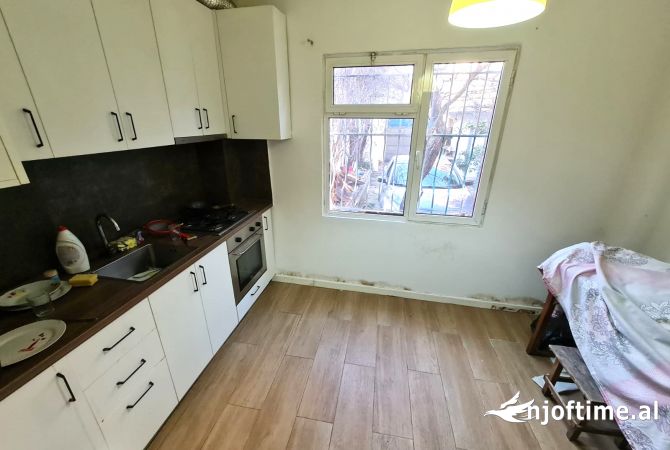 Shtepi me qera Shtepi Private ne Tirane, 2+1, Mobilimi E mobiluar, Pagesa 40,000  Leke.