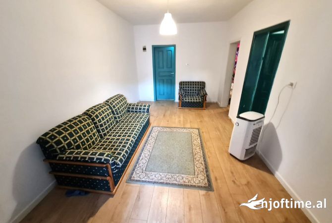 Shtepi me qera Shtepi Private ne Tirane, 2+1, Mobilimi E mobiluar, Pagesa 40,000  Leke.