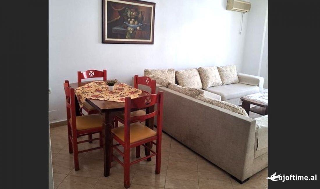 Shtepi me qera Apartament ne Tirane, 1+1, Mobilimi E mobiluar, Pagesa 300  Euro.