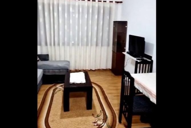 Shtepi me qera Apartament ne Tirane, 2+1, Mobilimi E mobiluar, Pagesa 45,000  Leke.
