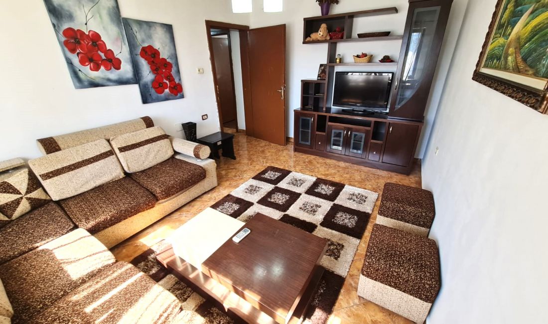 Shtepi me qera Apartament ne Tirane, 2+1, Mobilimi E mobiluar, Pagesa 45,000  Leke.