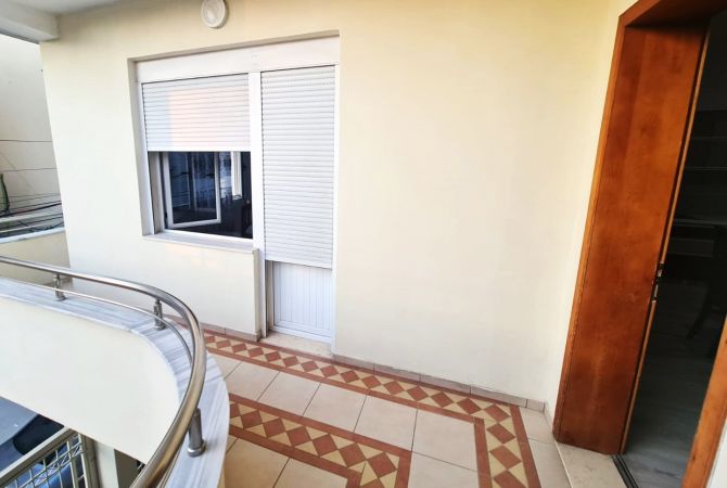 Appartamento in affitto a Tirana 3+1, Arredato