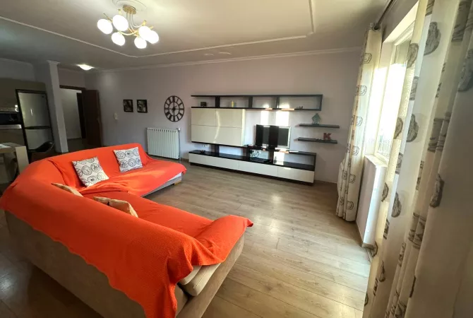 Shtepi me qera Apartament ne Tirane, 2+1, Mobilimi E mobiluar, Pagesa 65,000  Leke.