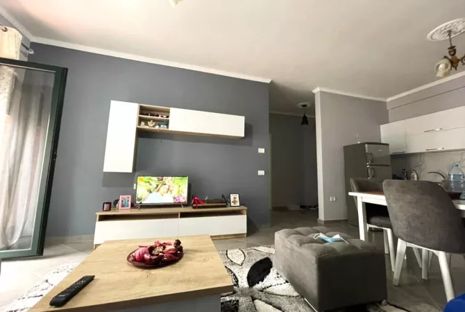 Shtepi me qera Apartament ne Tirane, 1+1, Mobilimi E mobiluar, Pagesa 50,000  Leke.