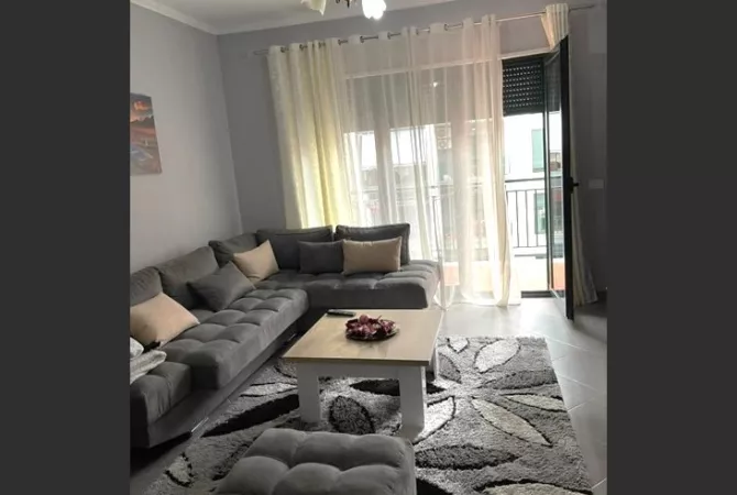 Shtepi me qera Apartament ne Tirane, 1+1, Mobilimi E mobiluar, Pagesa 50,000  Leke.