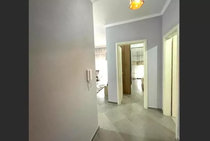 Shtepi me qera Apartament ne Tirane, 1+1, Mobilimi E mobiluar, Pagesa 50,000  Leke.