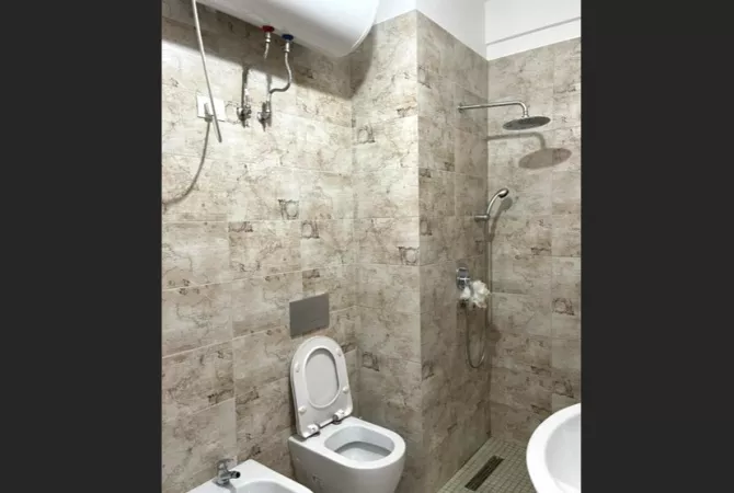 Shtepi me qera Apartament ne Tirane, 1+1, Mobilimi E mobiluar, Pagesa 50,000  Leke.