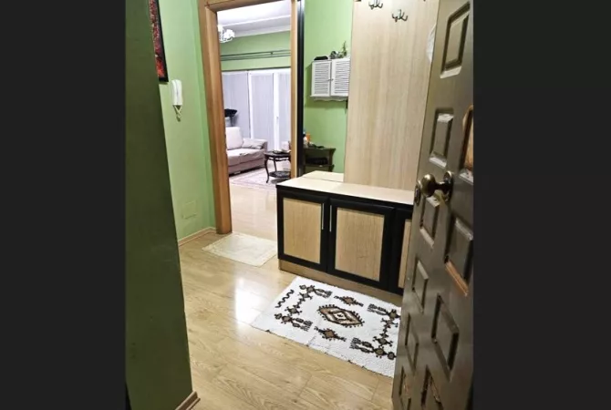 Shtepi me qera Apartament ne Tirane, 3+1, Mobilimi E mobiluar, Pagesa 500  Euro.