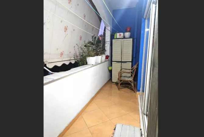 Shtepi me qera Apartament ne Tirane, 3+1, Mobilimi E mobiluar, Pagesa 500  Euro.