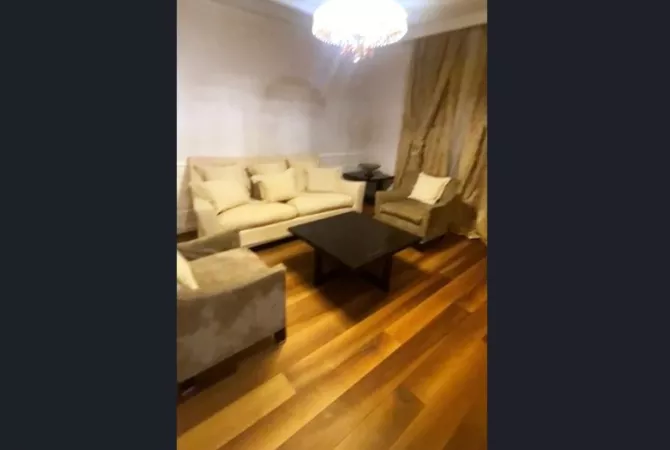 Shtepi me qera Apartament ne Tirane, 1+1, Mobilimi E mobiluar, Pagesa 600  Euro.