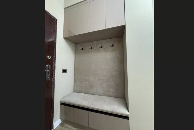 Shtepi me qera Apartament ne Tirane, 1+1, Mobilimi E mobiluar, Pagesa 60,000  Leke.