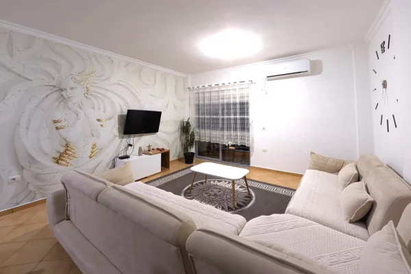 🟡 Apartament 2+1 me Qera ne Fresk prane Restorant Fresku (mobiluar gjithcka, AC, 90m2)