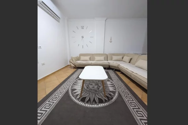 Shtepi me qera Apartament ne Tirane, 2+1, Mobilimi E mobiluar, Pagesa 45,000  Leke.