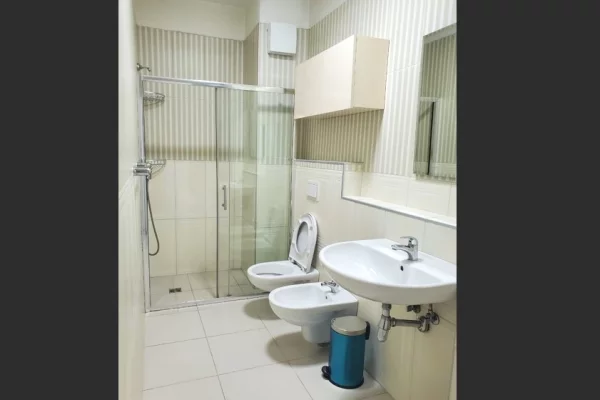 Shtepi me qera Apartament ne Tirane, 2+1, Mobilimi E mobiluar, Pagesa 900  Euro.