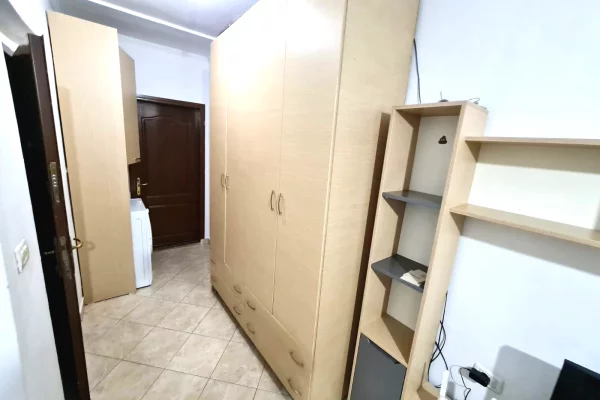 Shtepi me qera Apartament ne Tirane, Garsoniere, Mobilimi E mobiluar, Pagesa 35,000  Leke.