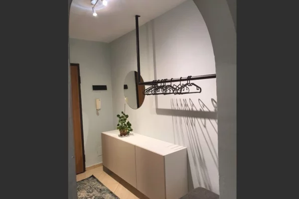 Shtepi me qera Apartament ne Tirane, 1+1, Mobilimi E mobiluar, Pagesa 55,000  Leke.