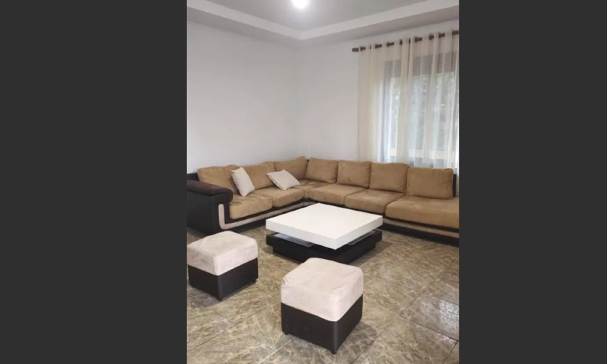 Shtepi me qera Apartament ne Tirane, 3+1, Mobilimi E mobiluar, Pagesa 35,000  Leke.