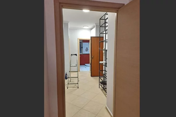 Shtepi me qera Apartament ne Tirane, 2+1, Mobilimi E mobiluar, Pagesa 85,000  Leke.