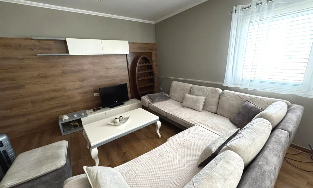 Shtepi me qera Apartament ne Tirane, 2+1, Mobilimi E mobiluar, Pagesa 65,000  Leke.