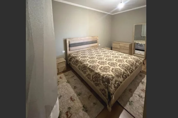 Shtepi me qera Apartament ne Tirane, 2+1, Mobilimi E mobiluar, Pagesa 65,000  Leke.