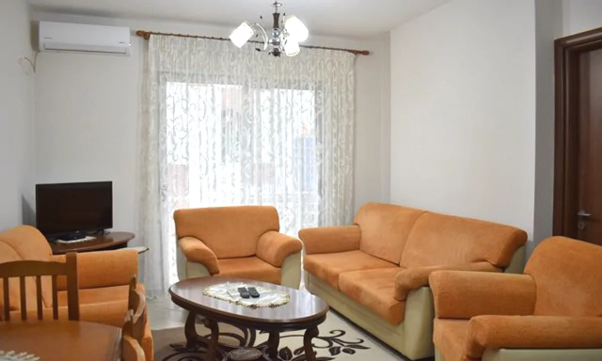 Shtepi me qera Apartament ne Tirane, 2+1, Mobilimi E mobiluar, Pagesa 60,000  Leke.