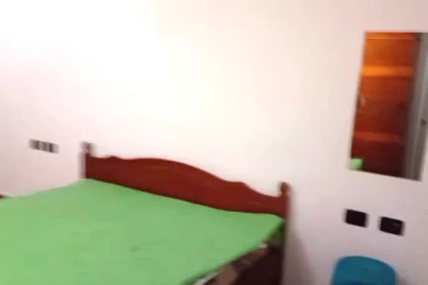 Shtepi me qera Apartament ne Tirane, 1+1, Mobilimi E mobiluar, Pagesa 35,000  Leke.