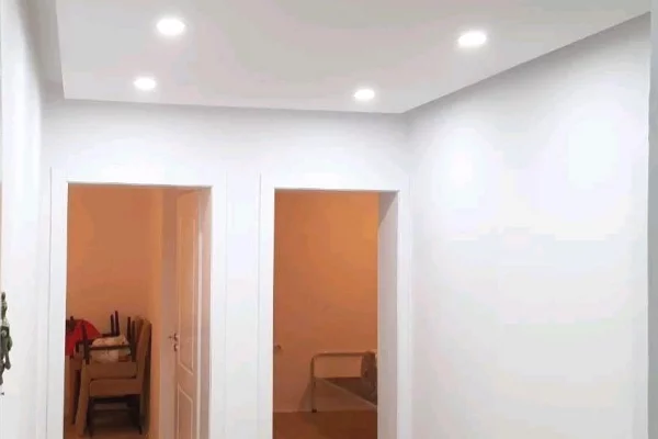 Shtepi me qera Apartament ne Tirane, 2+1, Mobilimi E mobiluar, Pagesa 55,000  Leke.