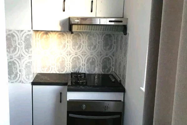 Shtepi me qera Apartament ne Tirane, 2+1, Mobilimi E mobiluar, Pagesa 55,000  Leke.