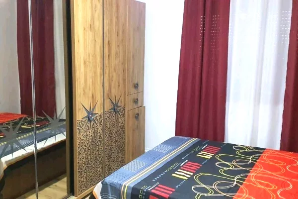 Shtepi me qera Apartament ne Tirane, 2+1, Mobilimi E mobiluar, Pagesa 55,000  Leke.