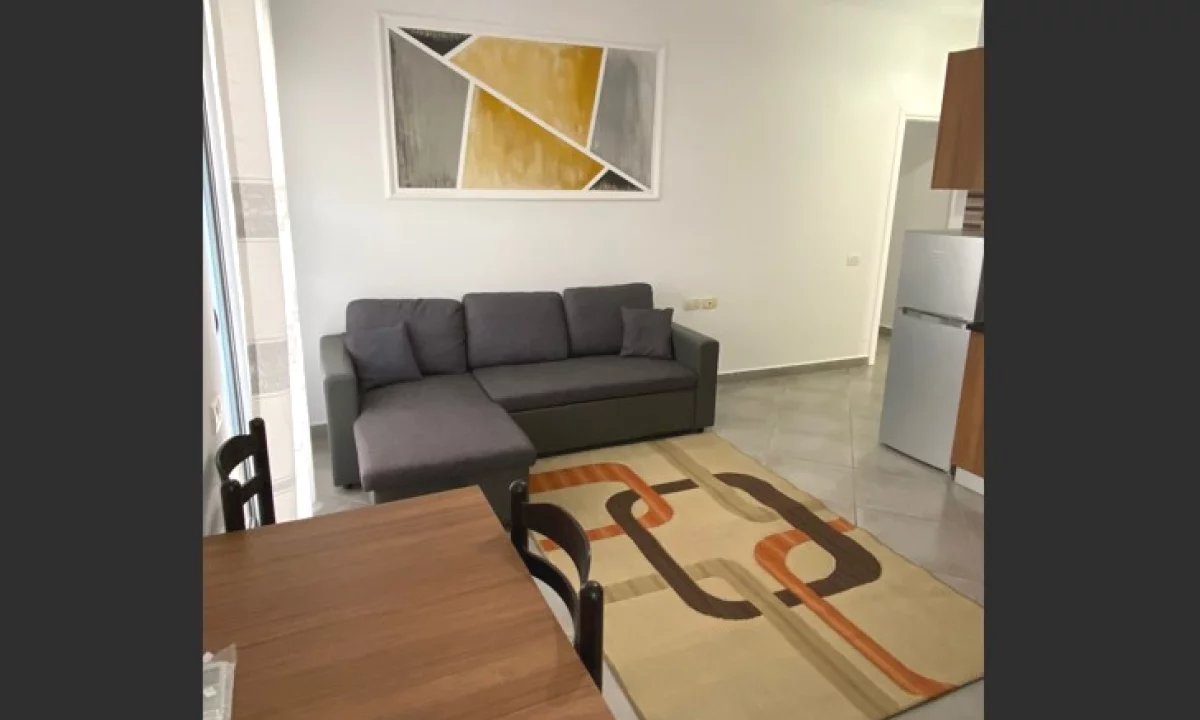 Shtepi me qera Apartament ne Tirane, 1+1, Mobilimi E mobiluar, Pagesa 40,000  Leke.